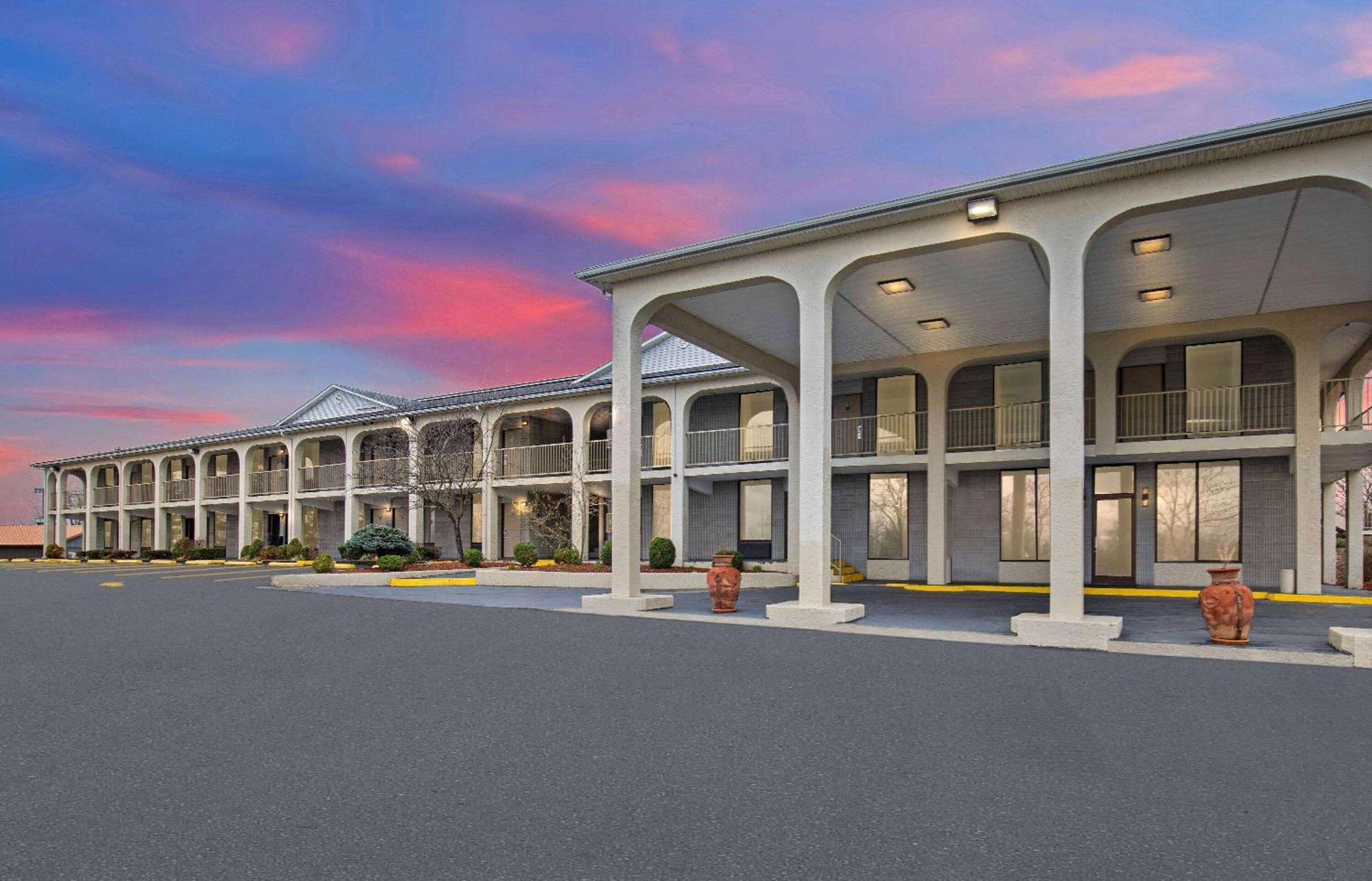 Days Inn By Wyndham Columbia Kentucky Exterior foto